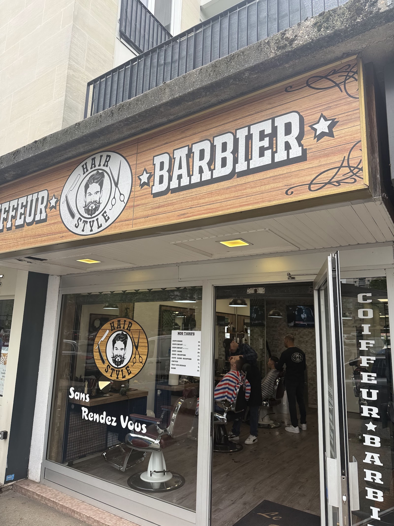 Barber HAIRSTYLE
