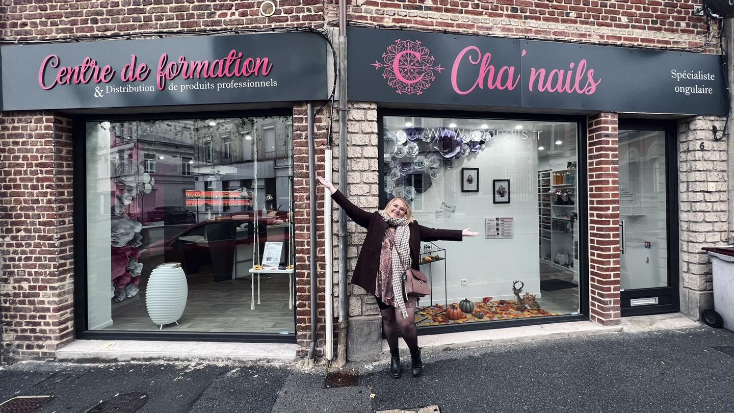 Cha'nails Bar & Training Center