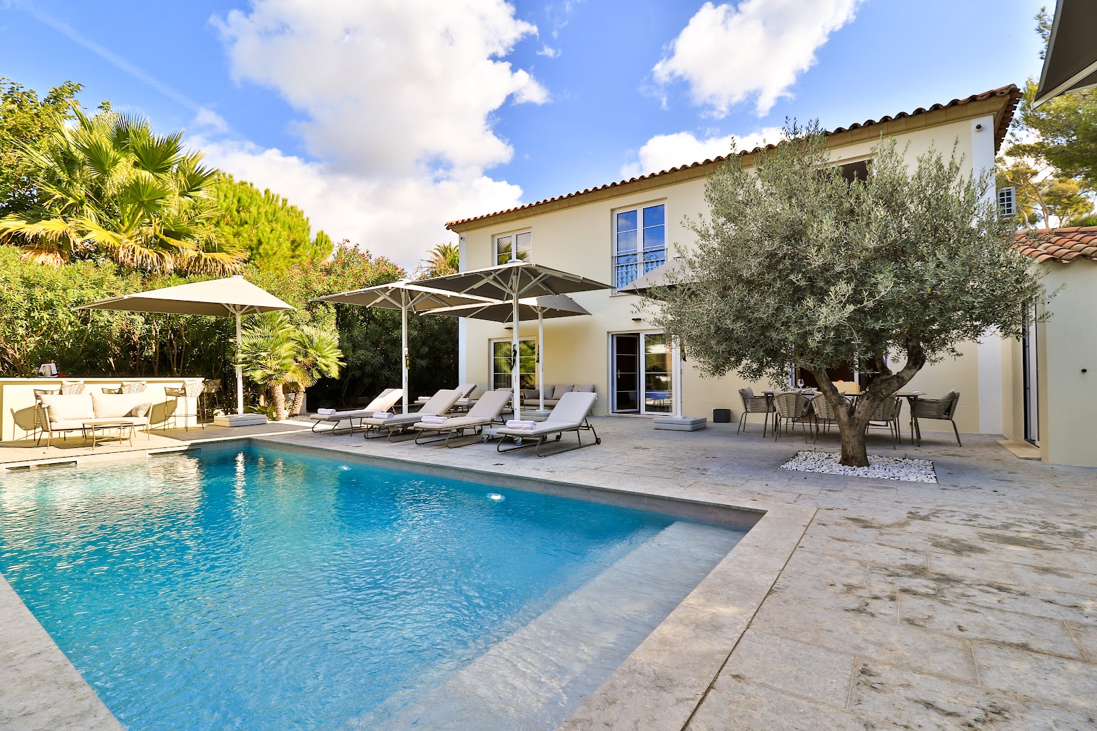 Hostellerie La Farandole