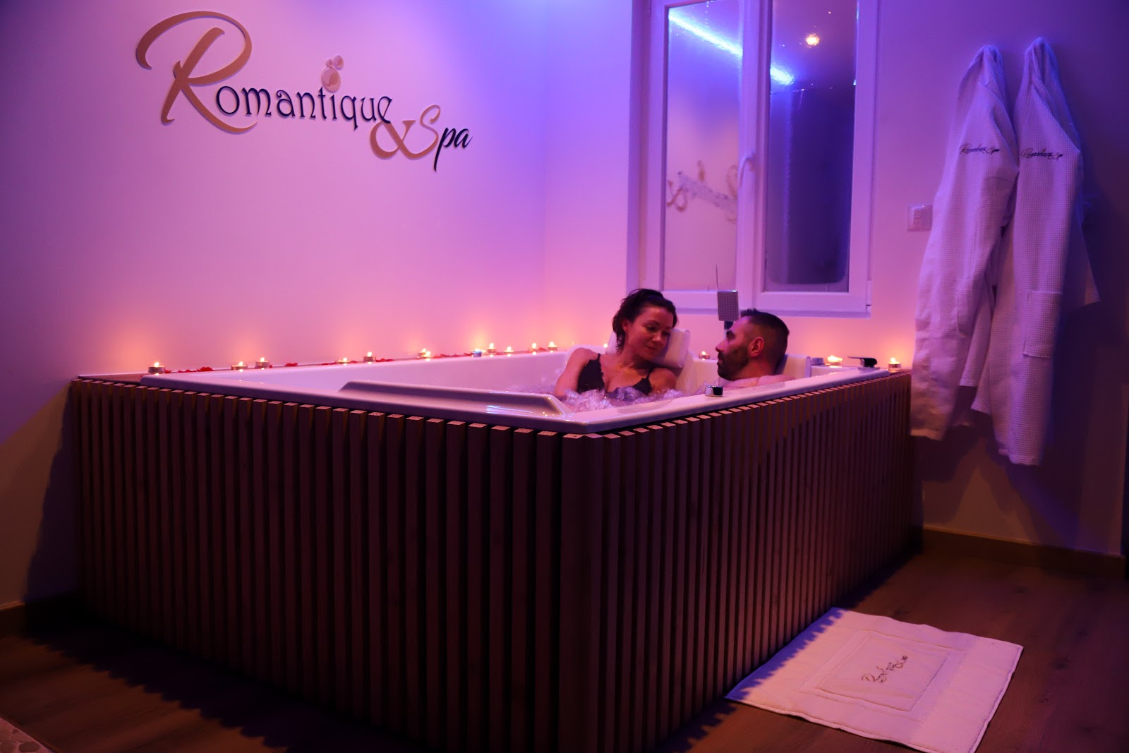 Romantique and Spa