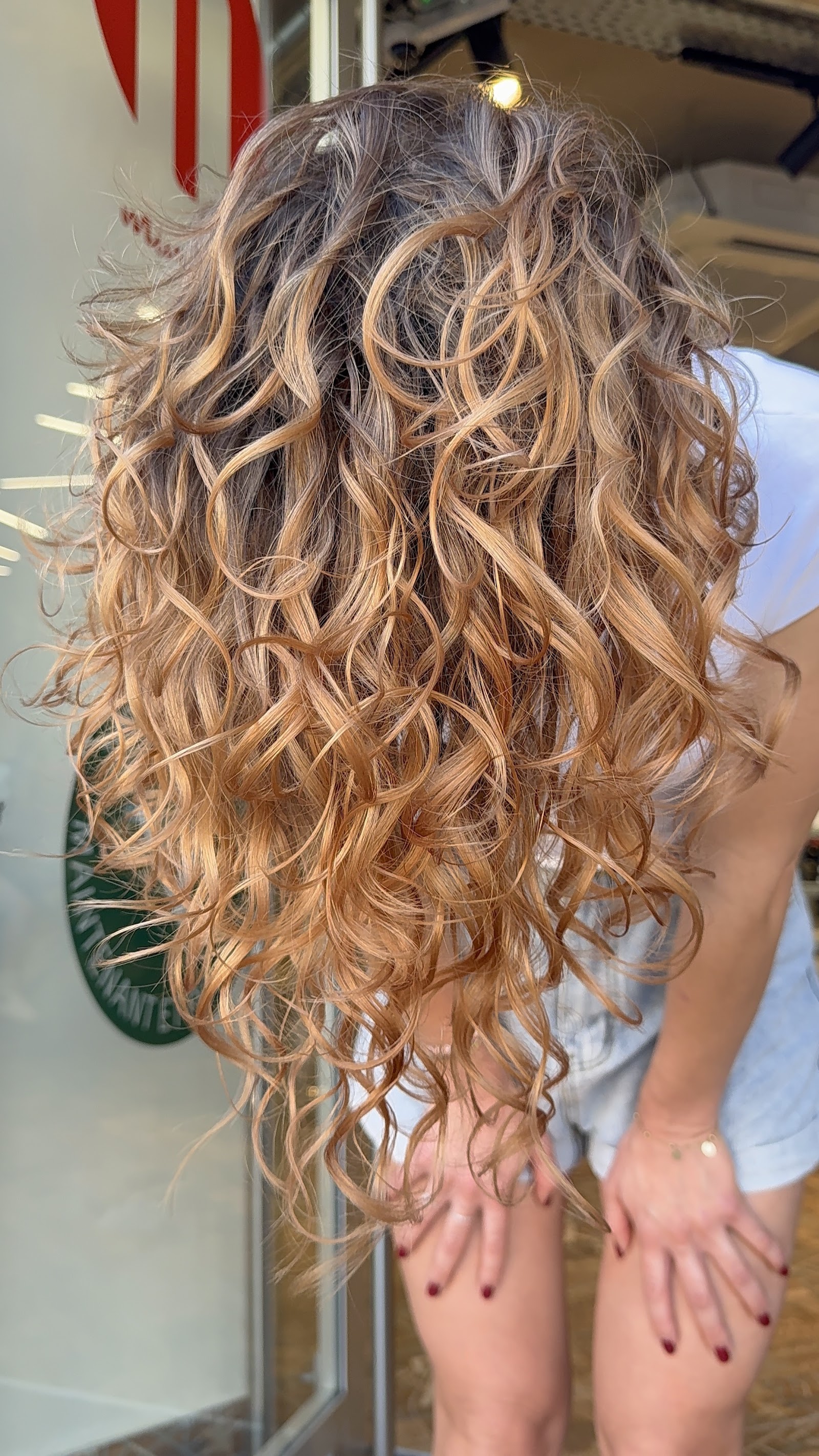 MINELLE Salon de Coiffure AVEDA