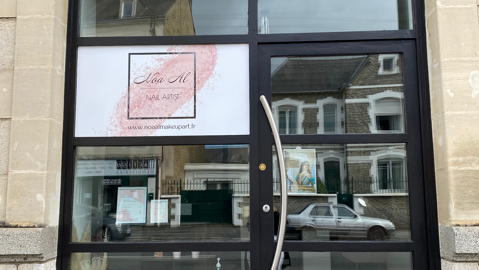 Noa Al Onglerie à Laval