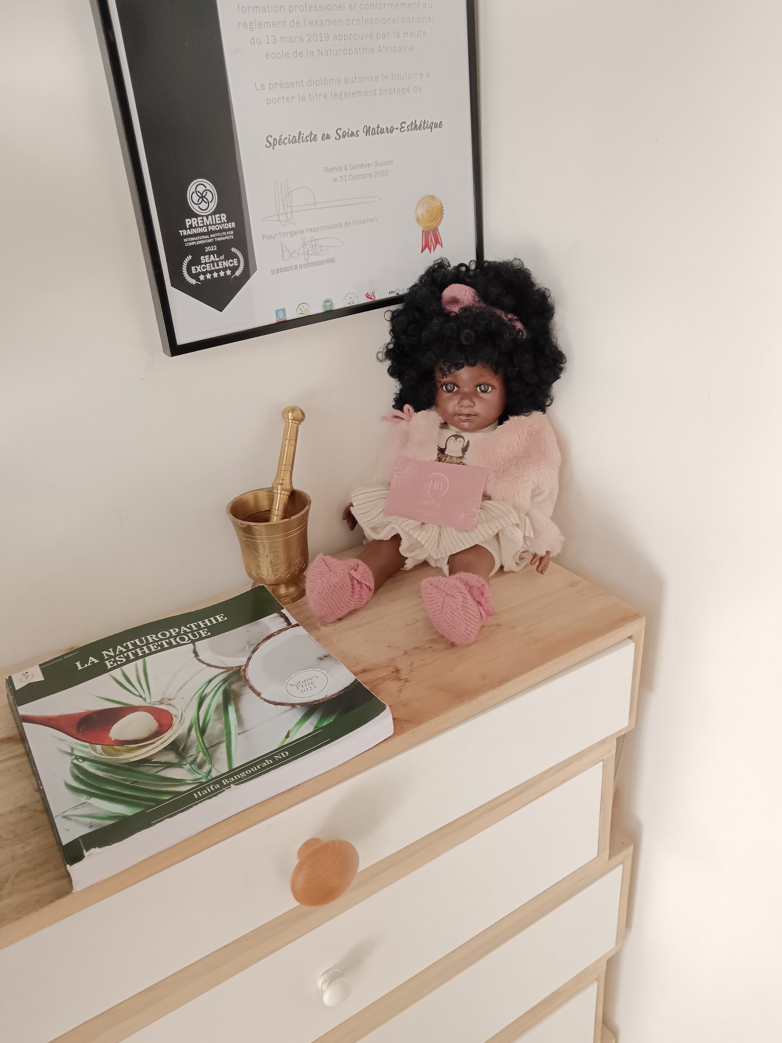 Haïfa Beauty ( N°1 de l' Épilation orientale au sucre, soin visage, modelage du monde, naturopathie esthétique)