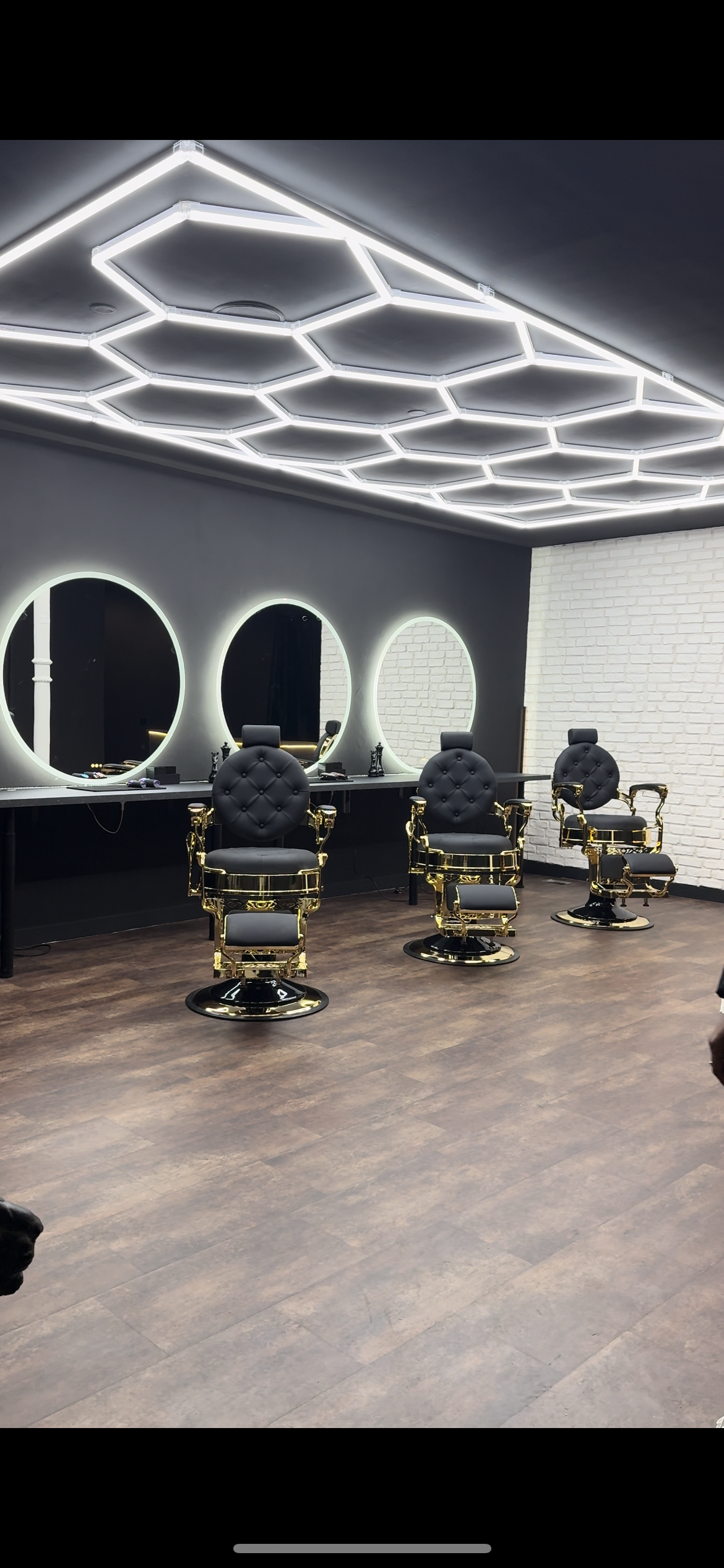 NS BARBER