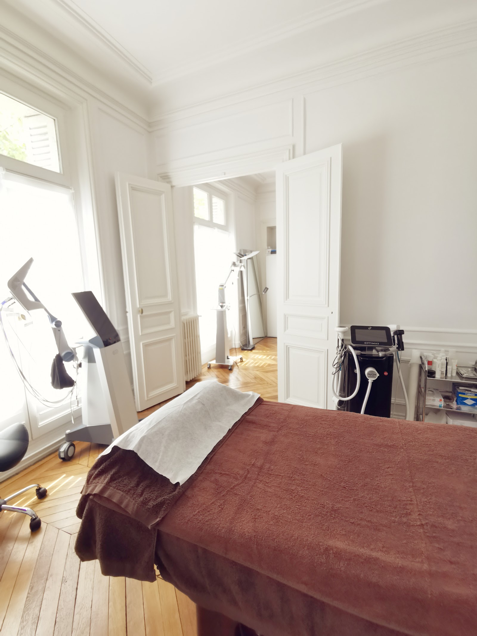 Maison Magnifisens - Médecine esthétique Paris 8