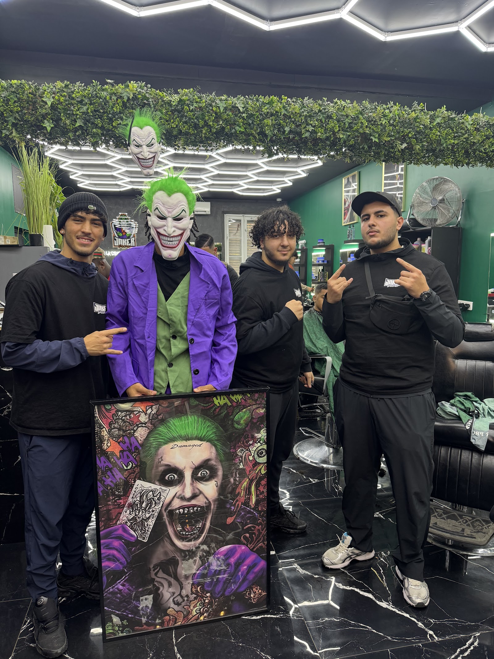 Joker Barber St Jean