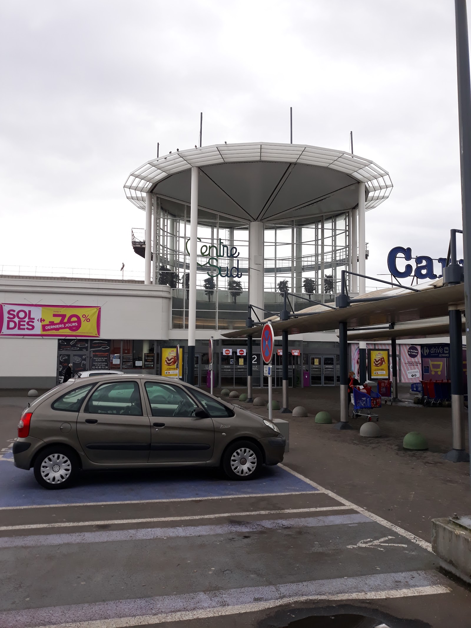 Centre Commercial Carrefour Le Mans Sud