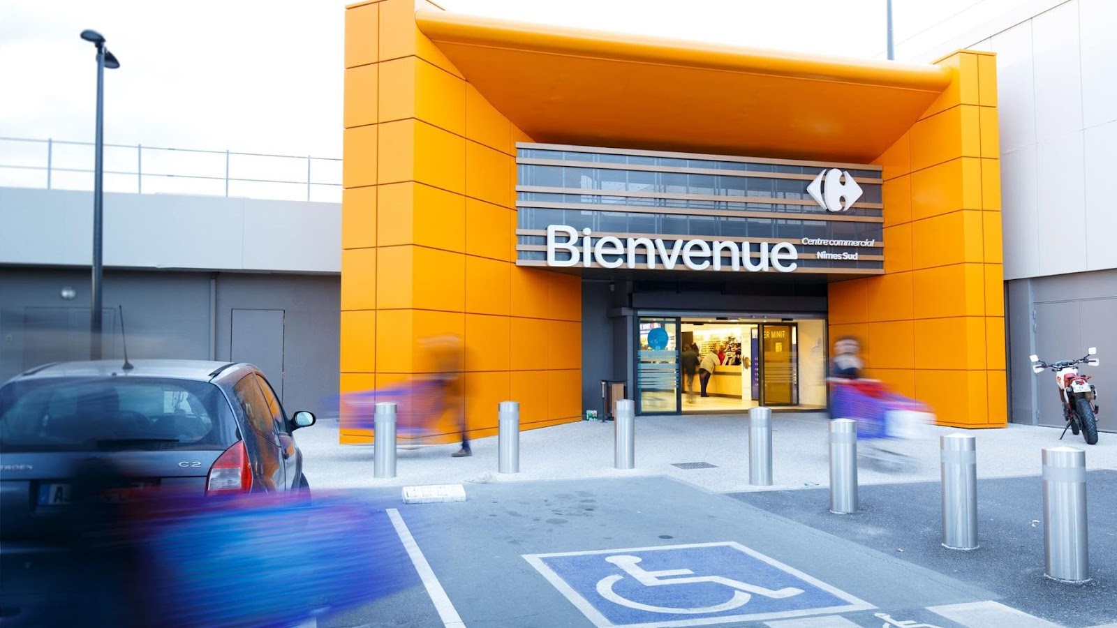 Centre commercial Carrefour Nîmes Sud