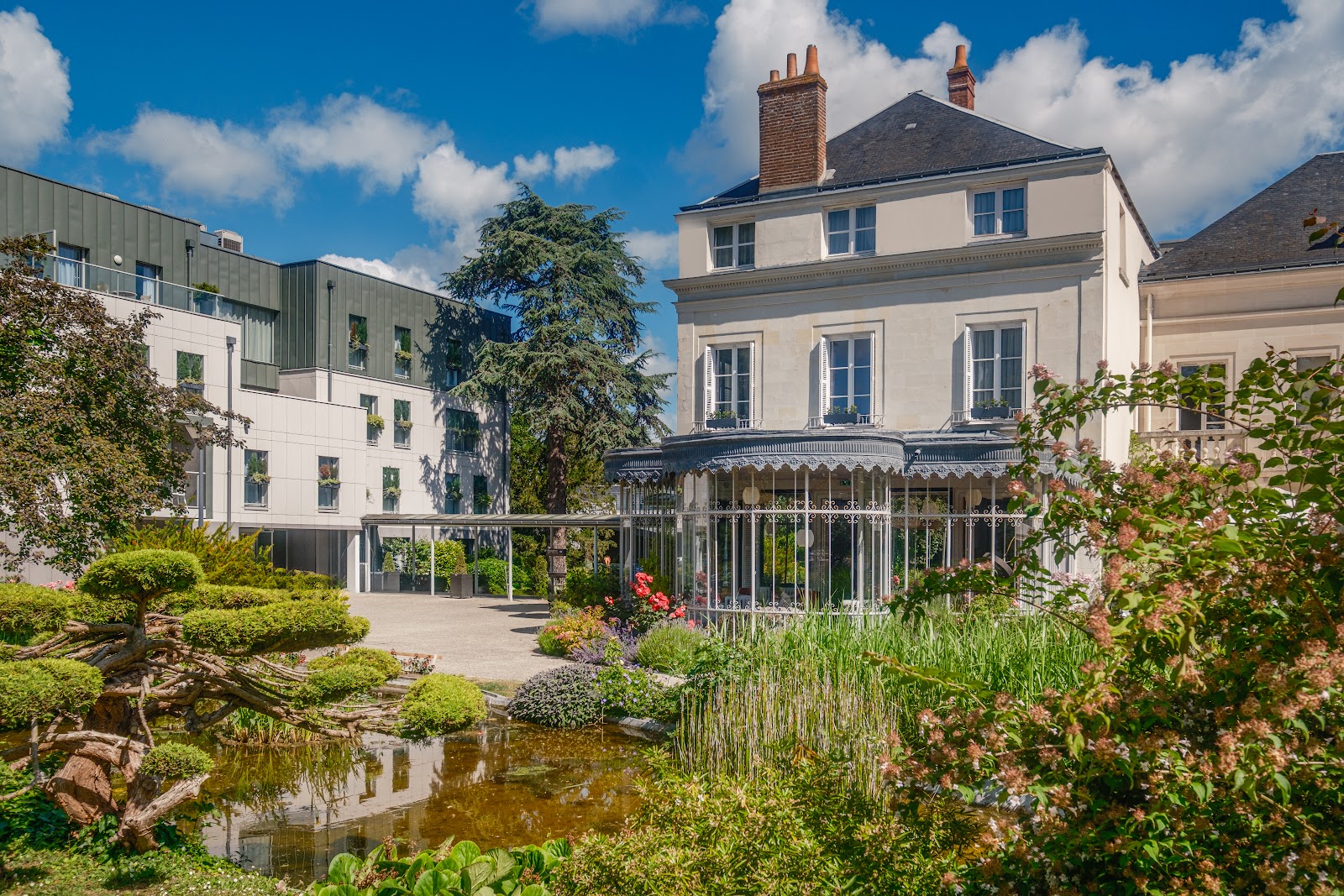 Château Belmont Tours by The Crest Collection