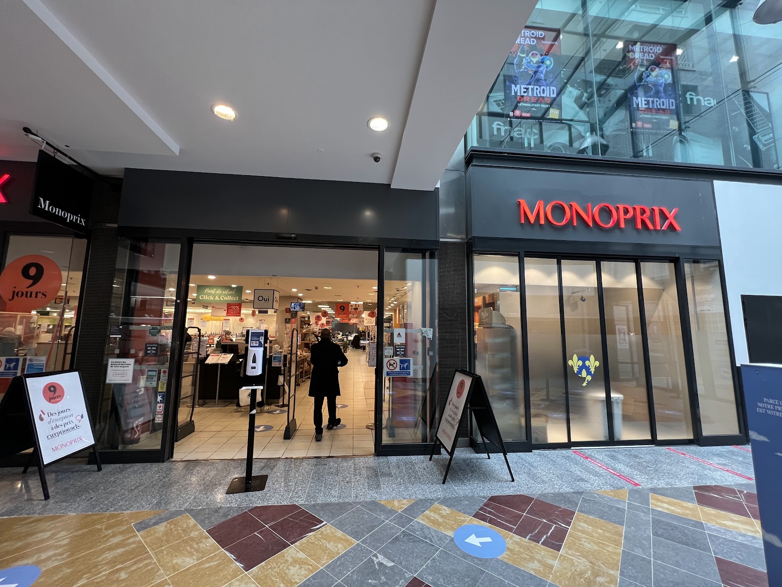 Passages Shopping Center