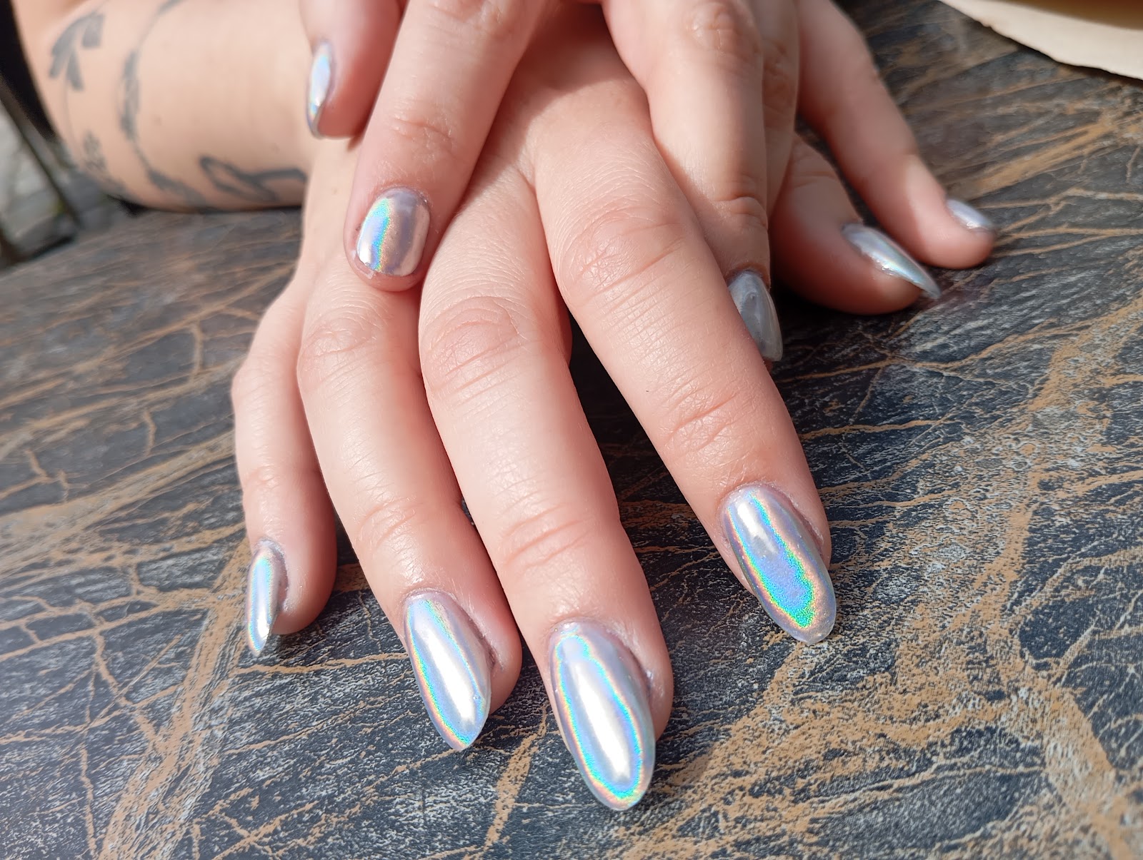 Line à Ongles. / Limoges