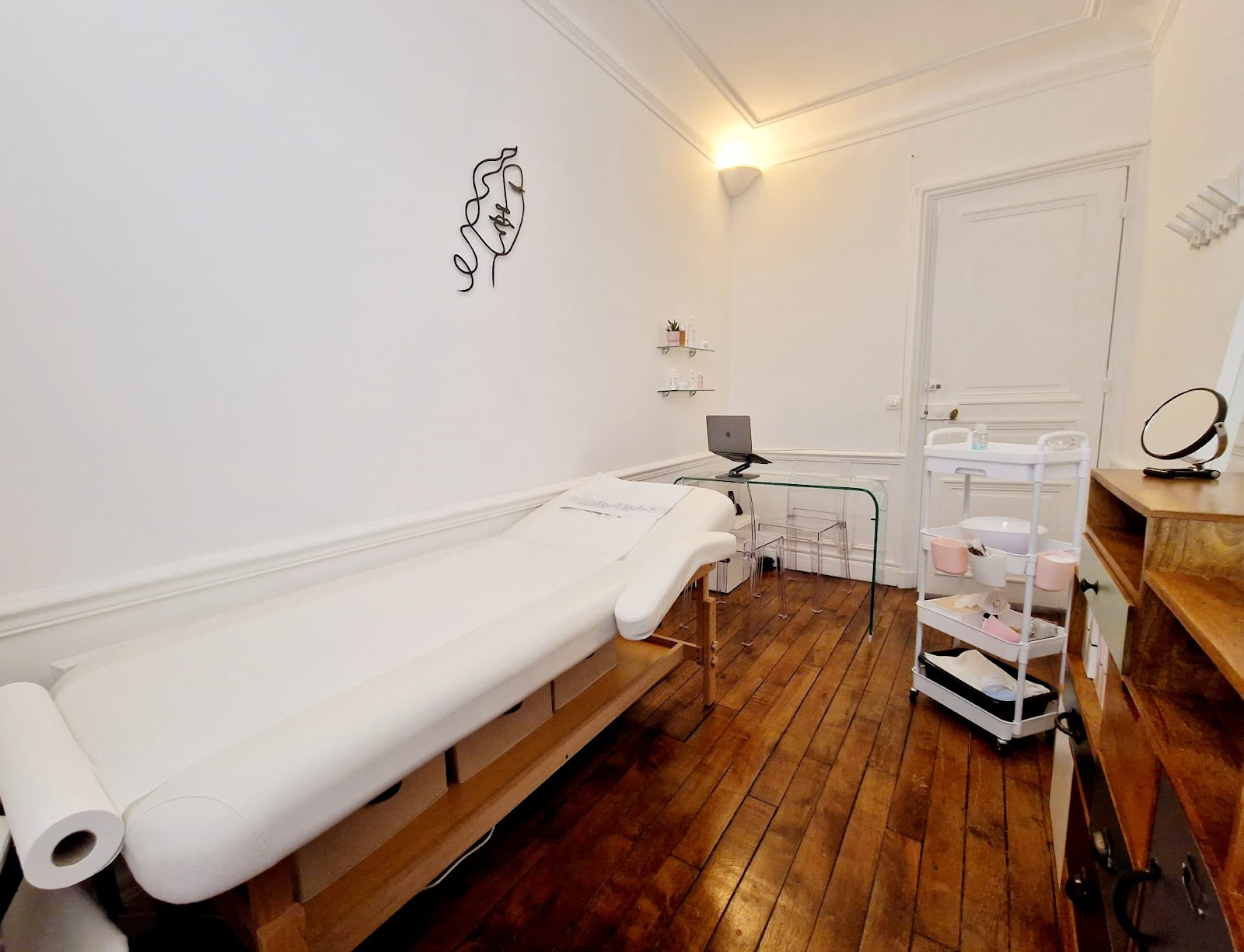 Institut de beauté SkinLab Paris 16e - Épilation laser définitive & soins du visage infirmiers