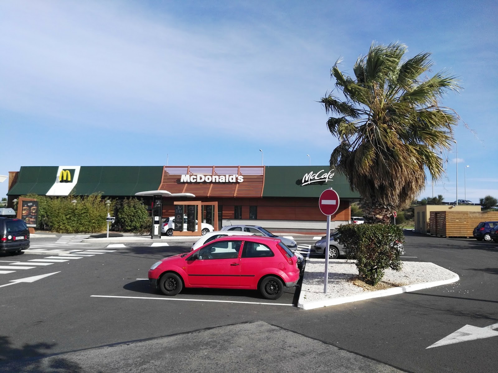 Centre commercial Carrefour Claira Salanca