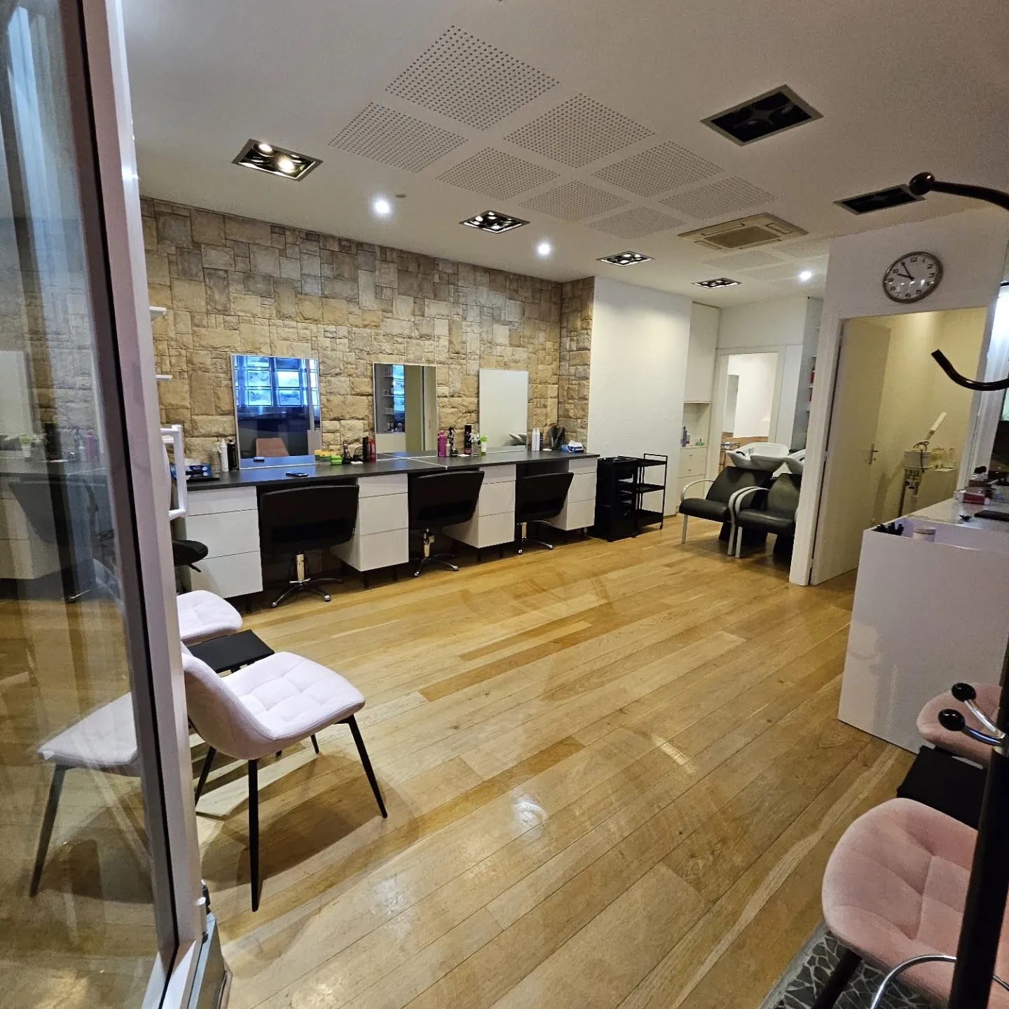 Au Miroir D'or