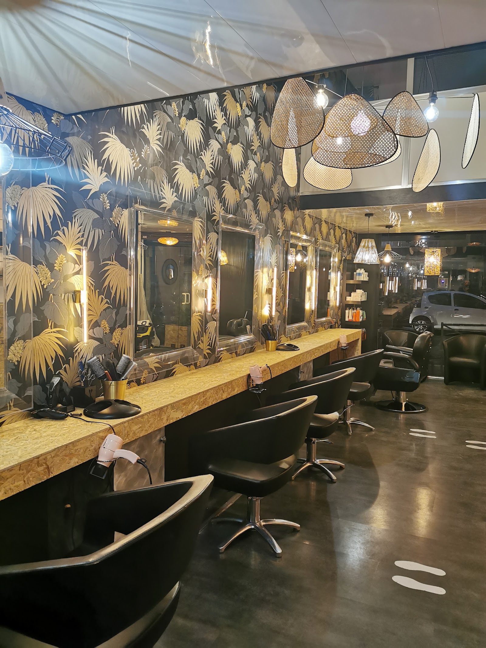 Une Autre Image, le Salon