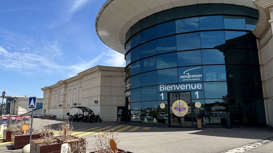 Centre Commercial Carrefour Montesson