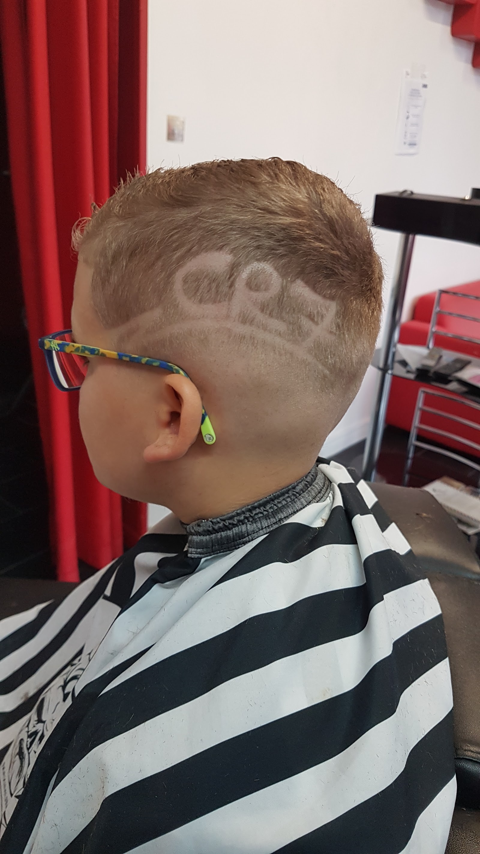 Fresh Barber , Calais