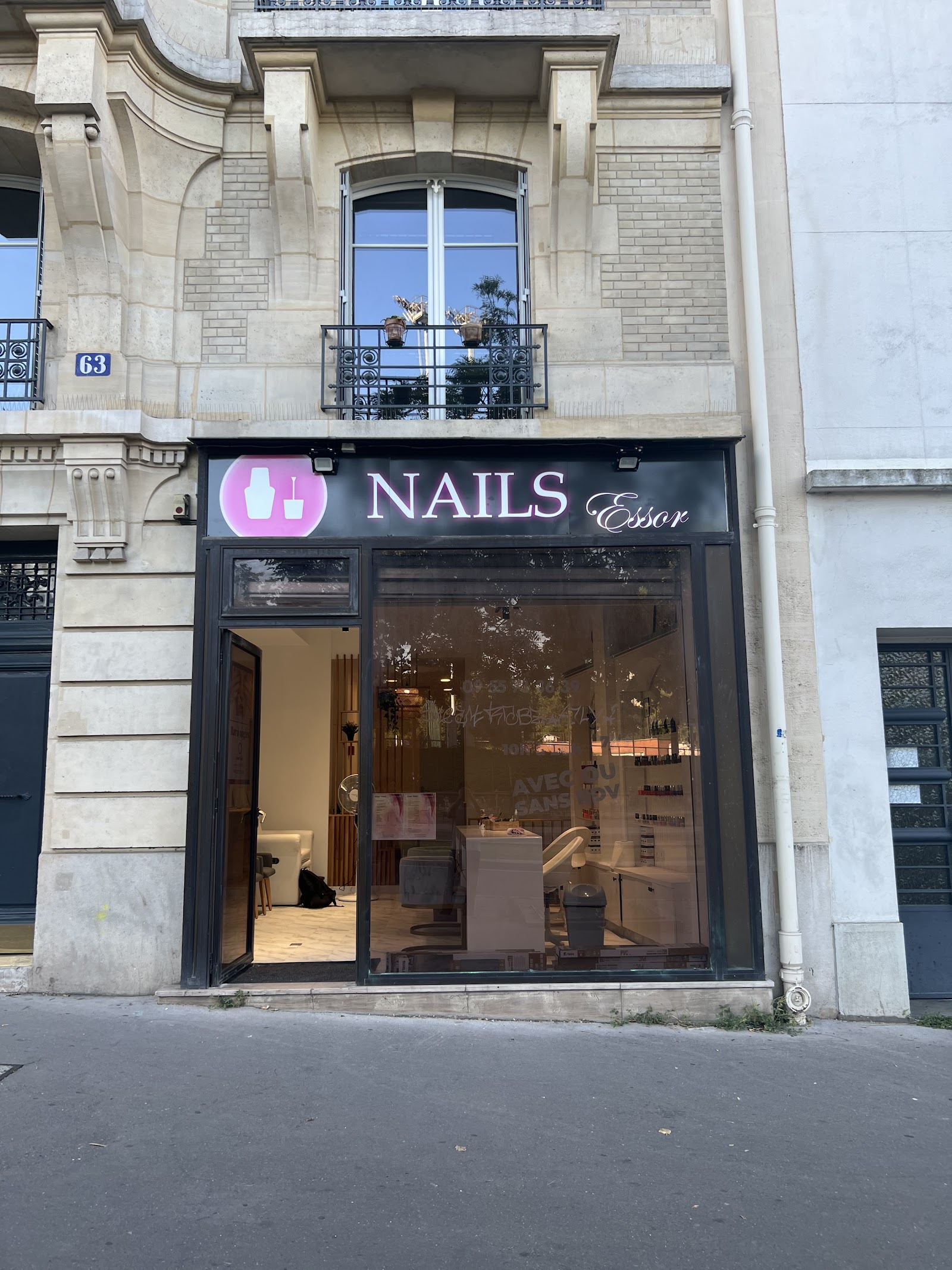 Essor Nails