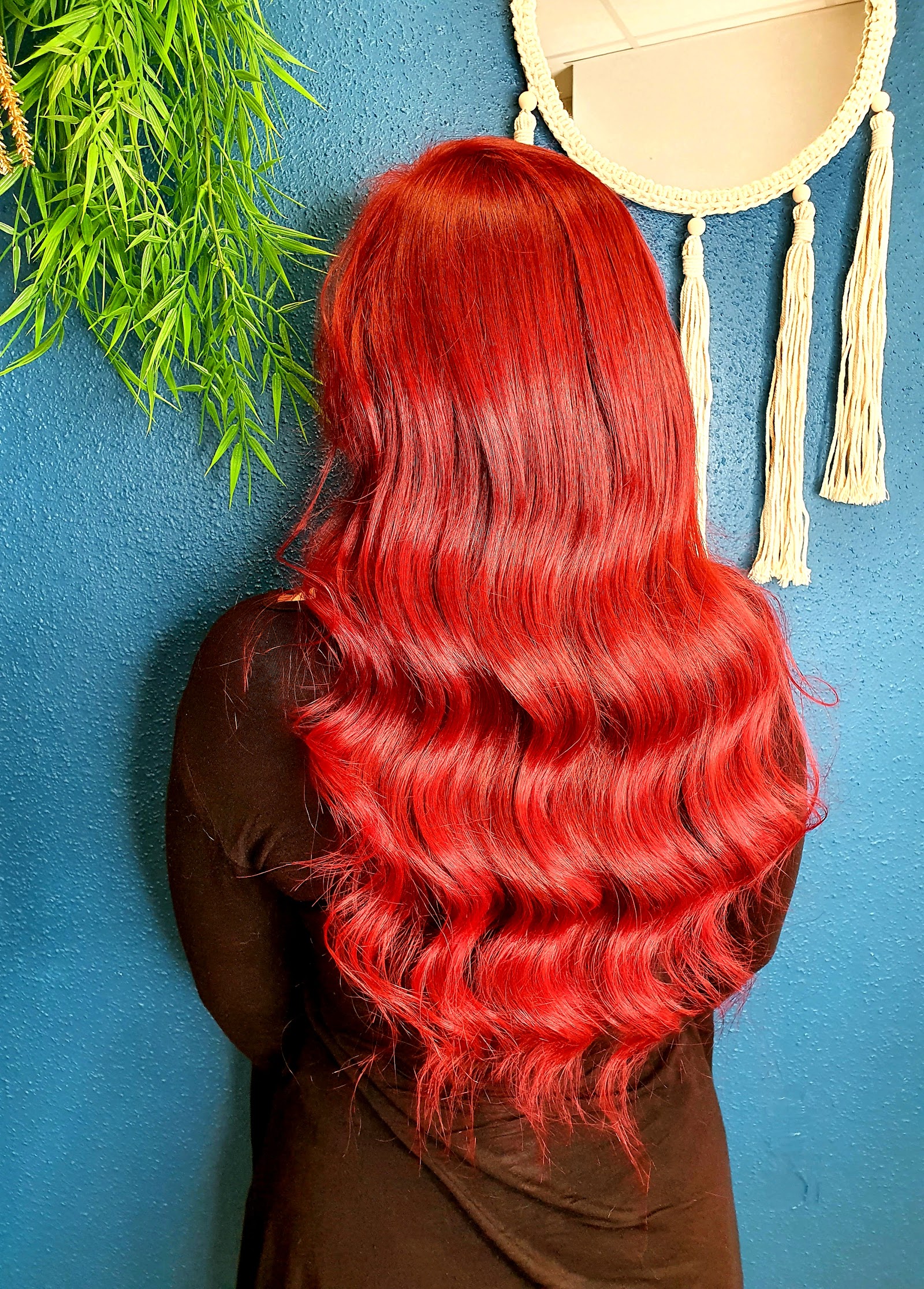 KL HAIRDRESSER STUDIO