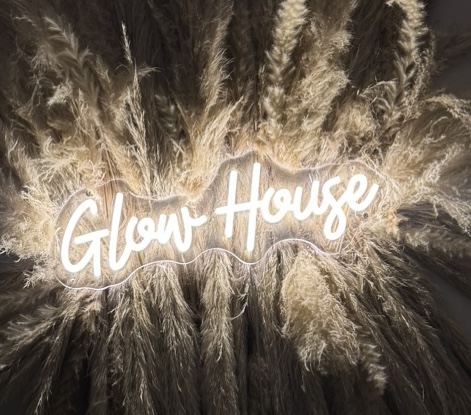 Institut Glow House
