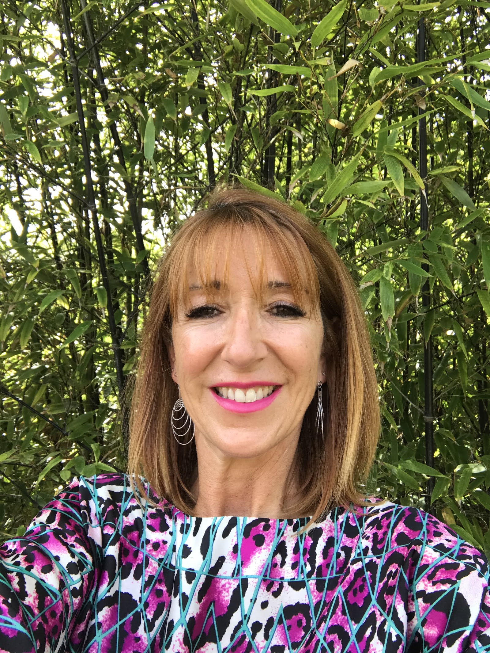 Extension de cils - Ongles - Esthéticienne - Massage énergétique visage - Bien-être Corporel